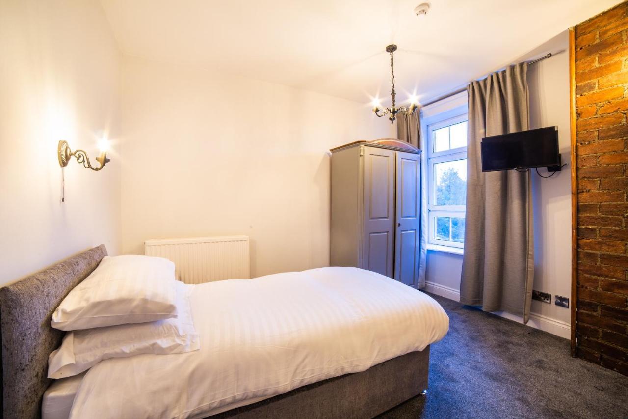 Churchill'S Hotel Wombwell Ngoại thất bức ảnh